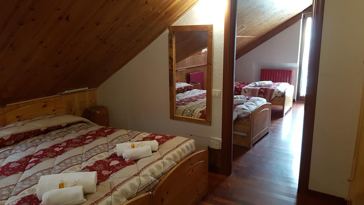 Camera Familiare (2 Adulti + 2 Bambini)