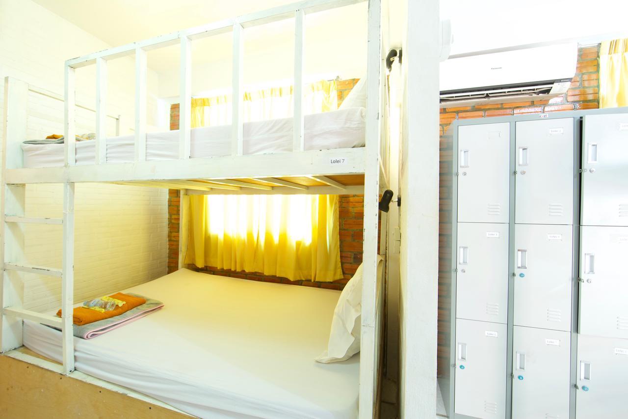 Single Bed Mixed Dormitory Room