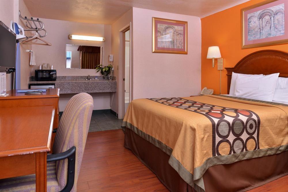 Zimmer mit Queensize-Bett
