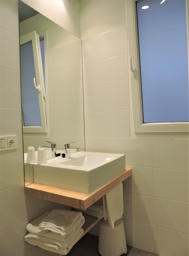 Economy Triple Room