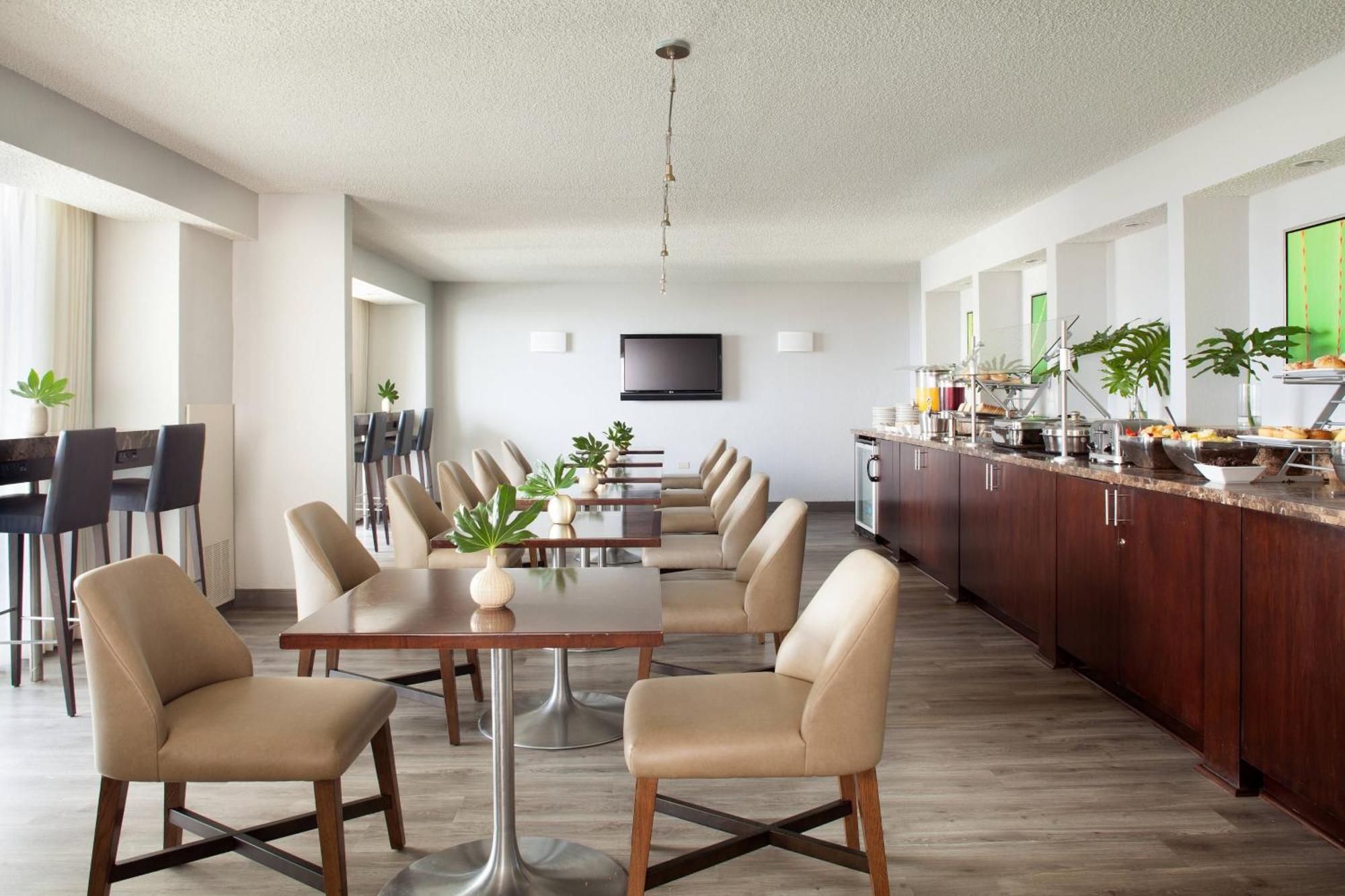 Quarto com 2 Camas Queen-size no Andar do Concierge - Andar Alto