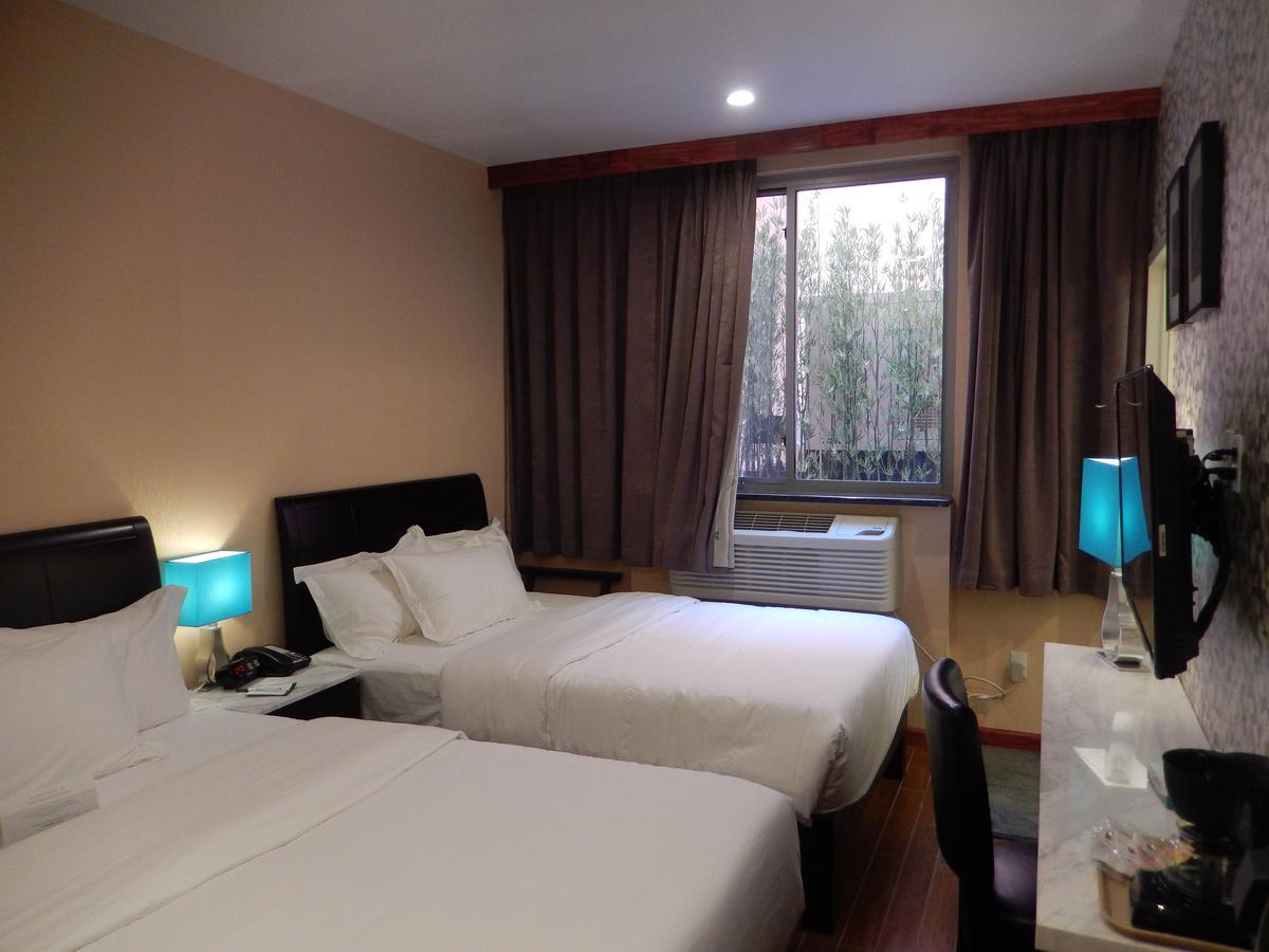 Double Room Two Double Beds Non-Smoking