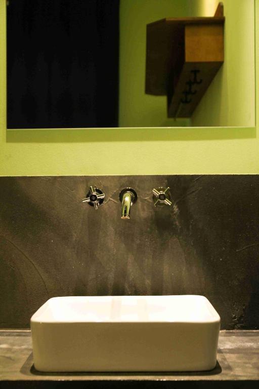 Single Room Shower,707685373:JPEG