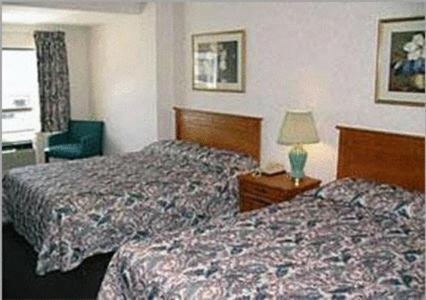Queen Room Two Queen Beds Non-Smoking