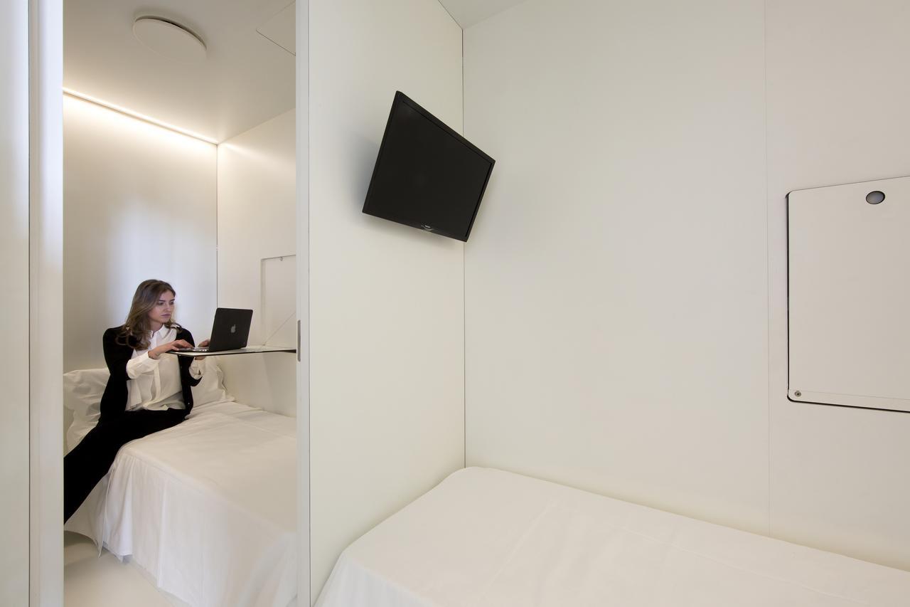 Chambre Capsule Simple avec Salle de Bains Commune