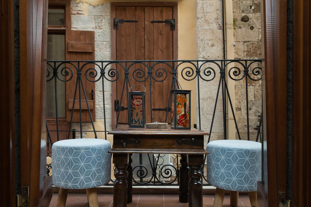 Studio Balcony