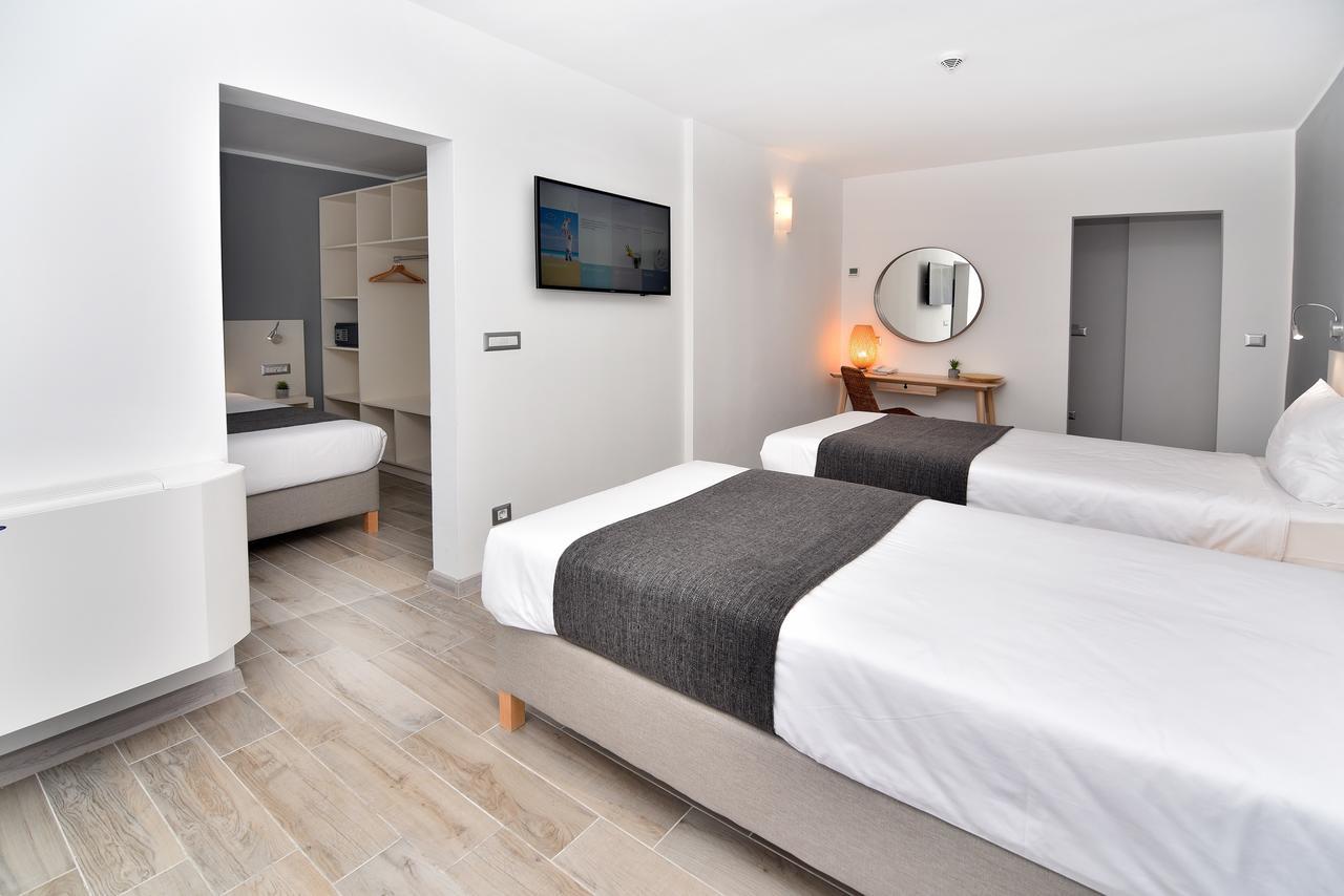 Deluxe Family Suite,1000159731:JPEG