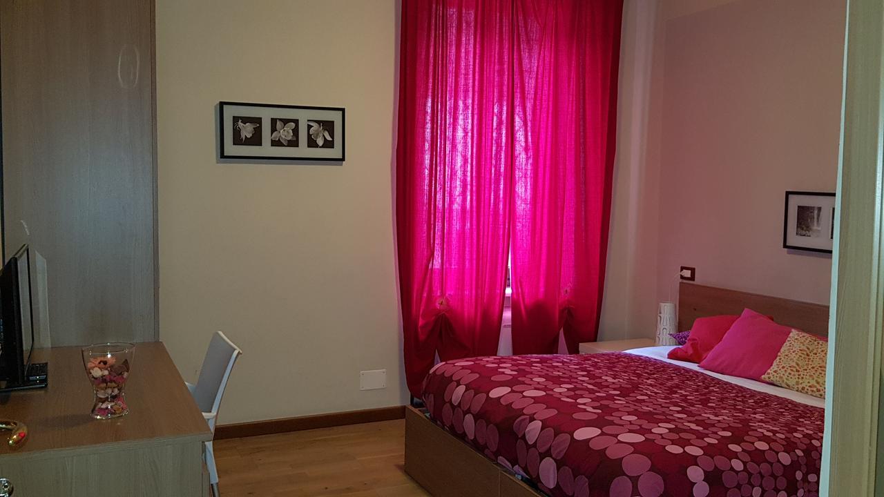 Double or Twin Room Bathroom,559148841:JPEG