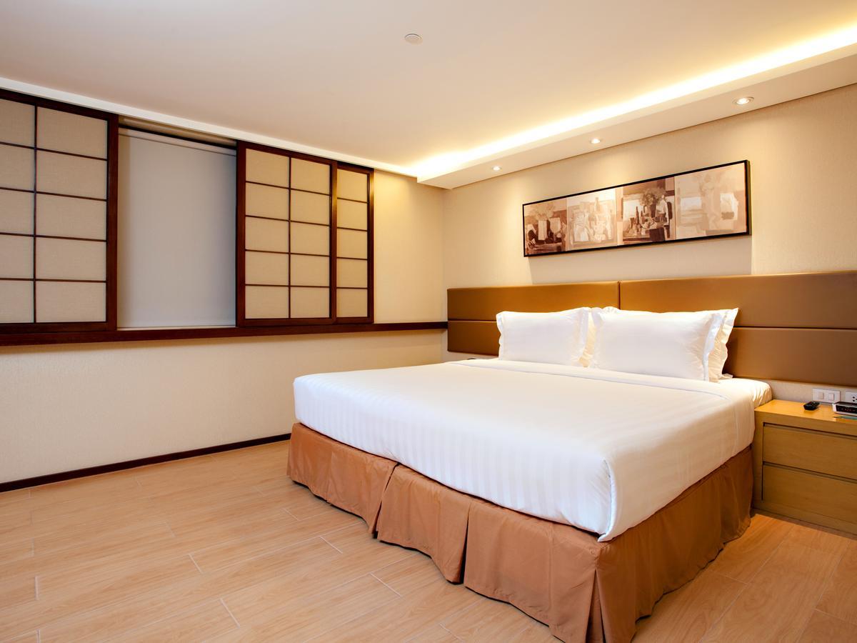King Room