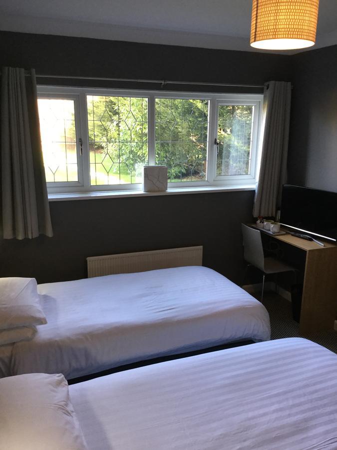 Twin Room with Shower