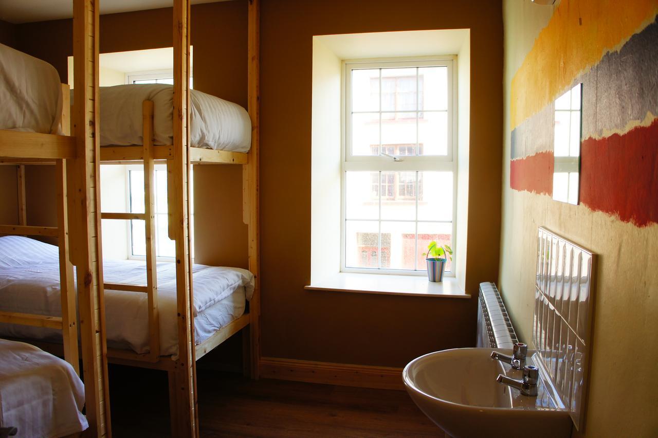 Bed 4-Bed Mixed Dormitory Room