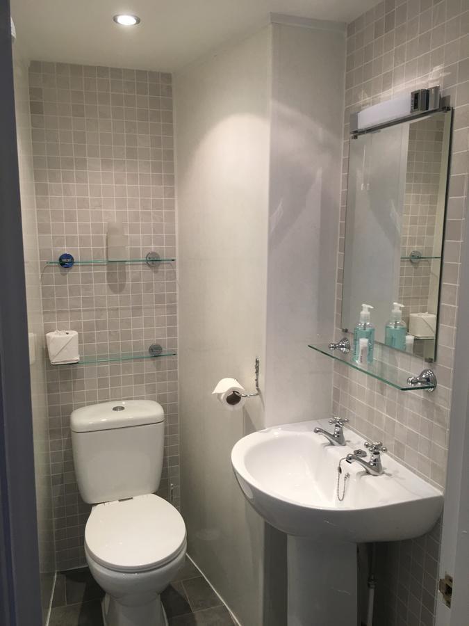 Small Double Room - Single Use
