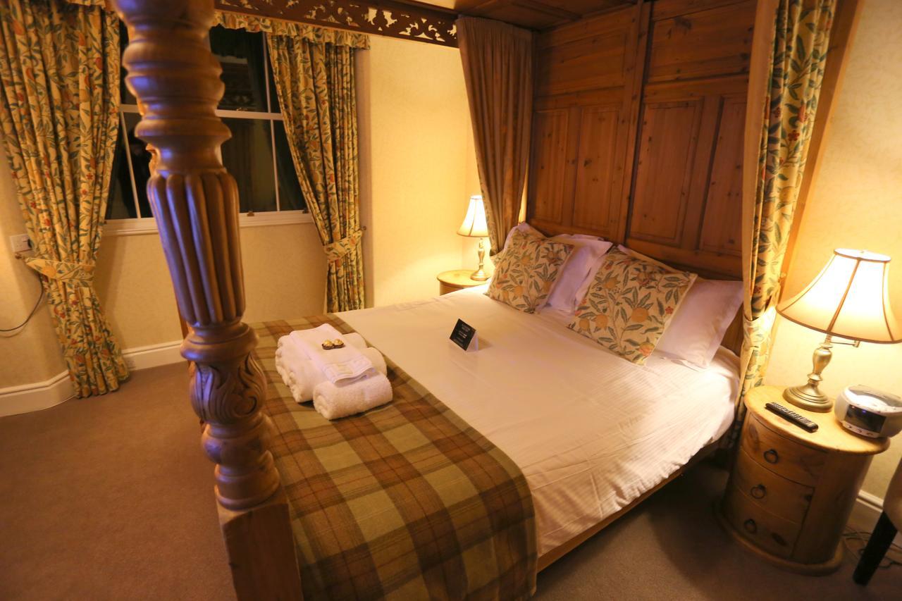 Four Poster Bedroom