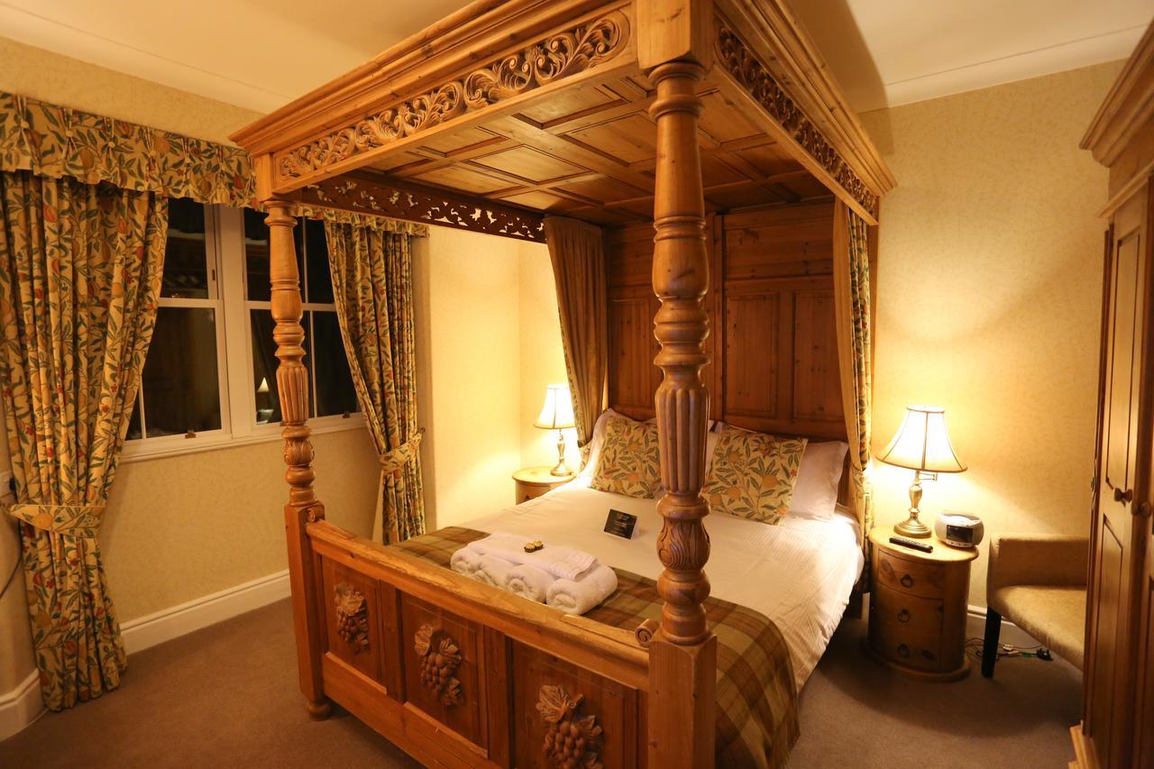 Four Poster Bedroom