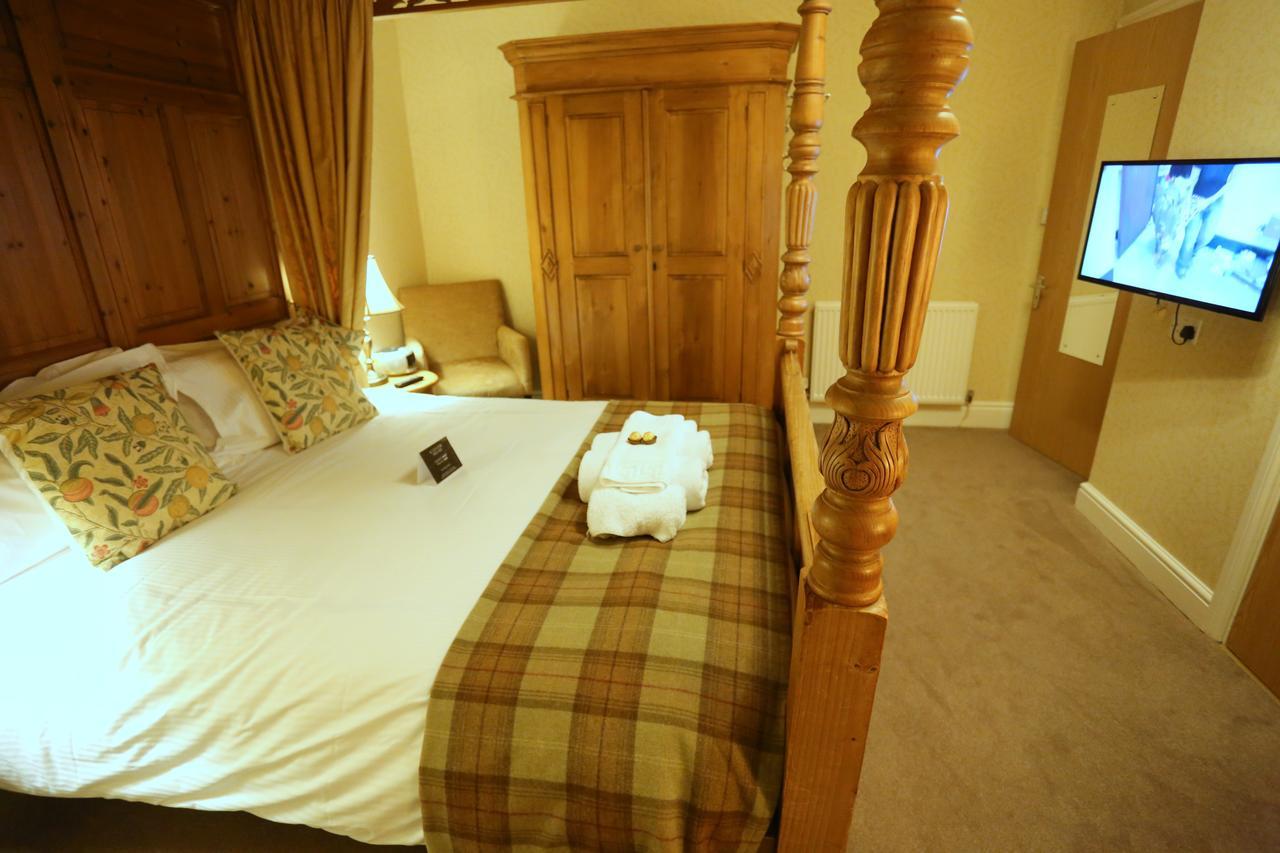 Four Poster Bedroom