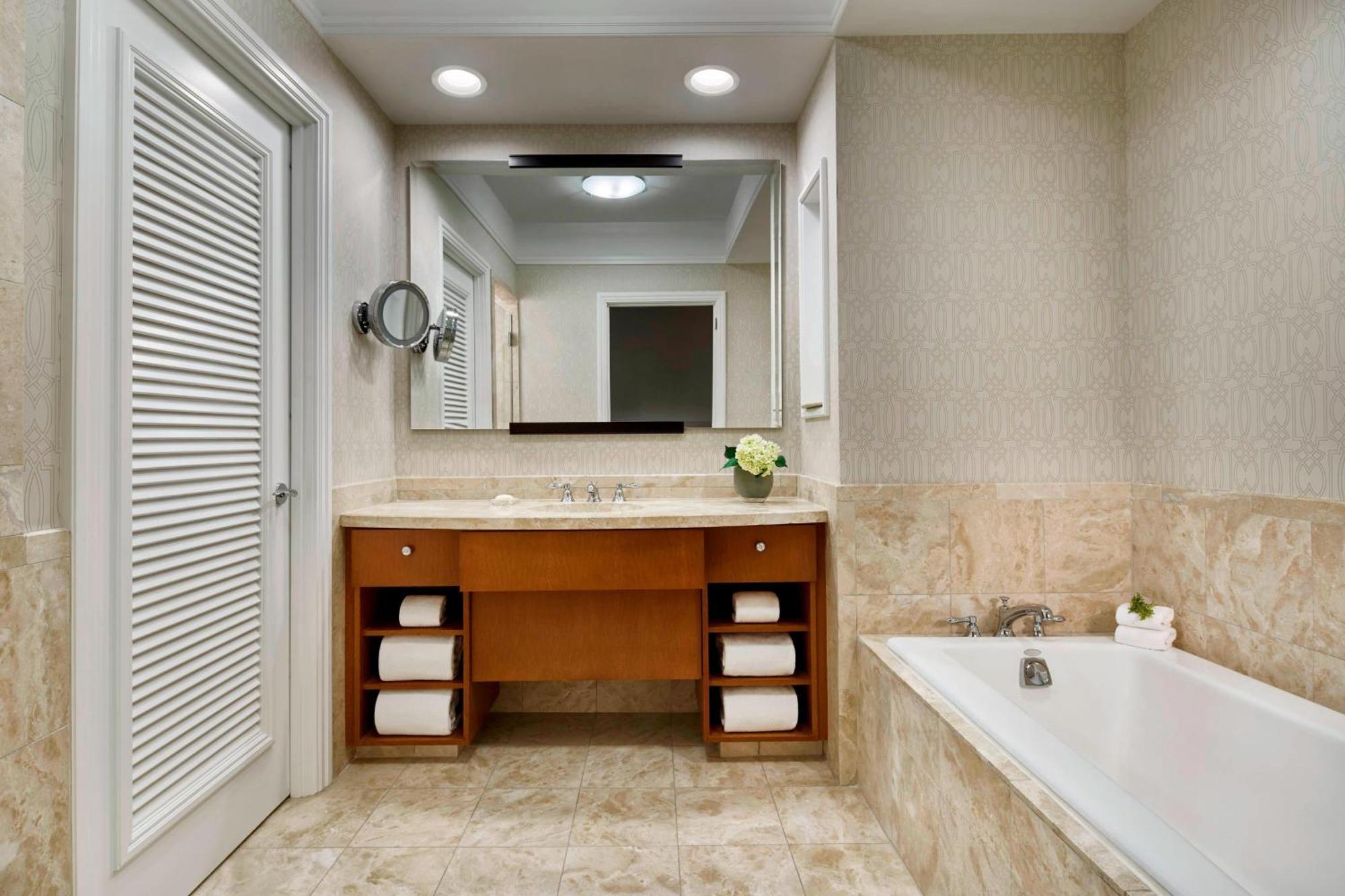 Quarto com 1 Cama King-size e Vista da Cidade