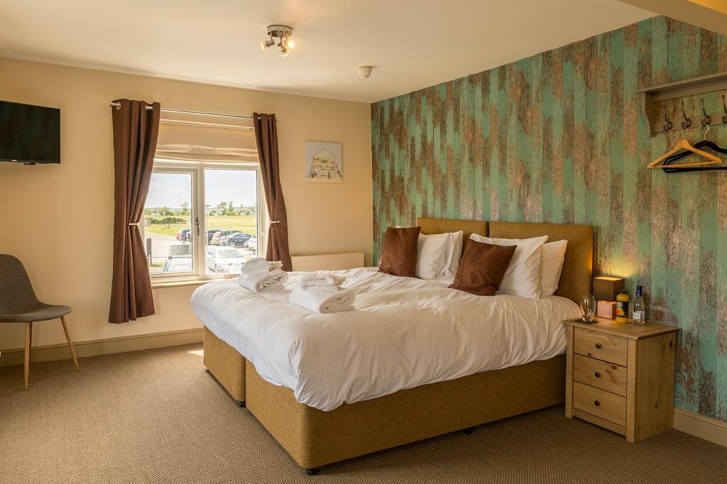 Standard Double or Twin Room,564292701:JPEG
