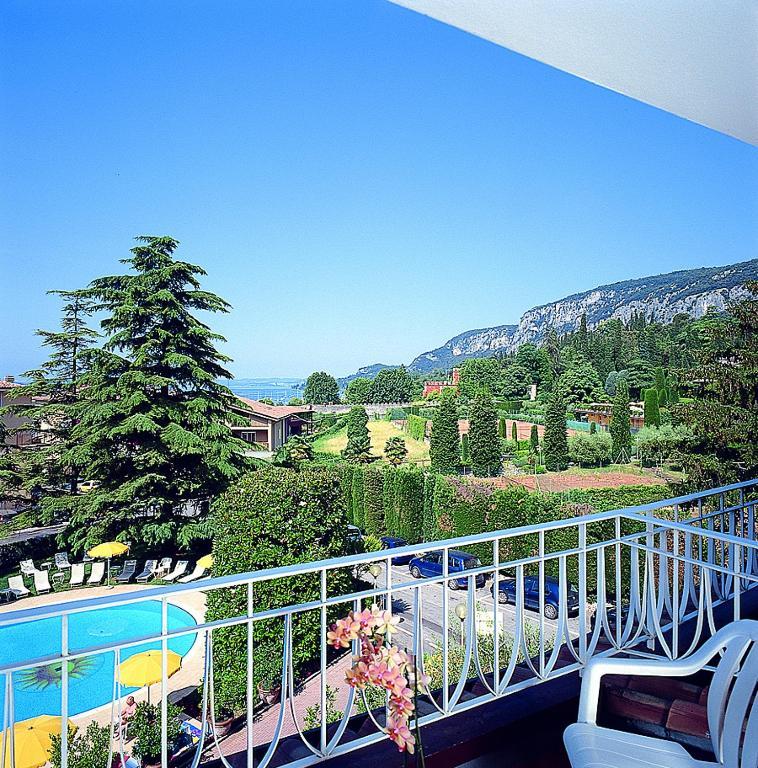 Classic Double or Twin Room Balcony