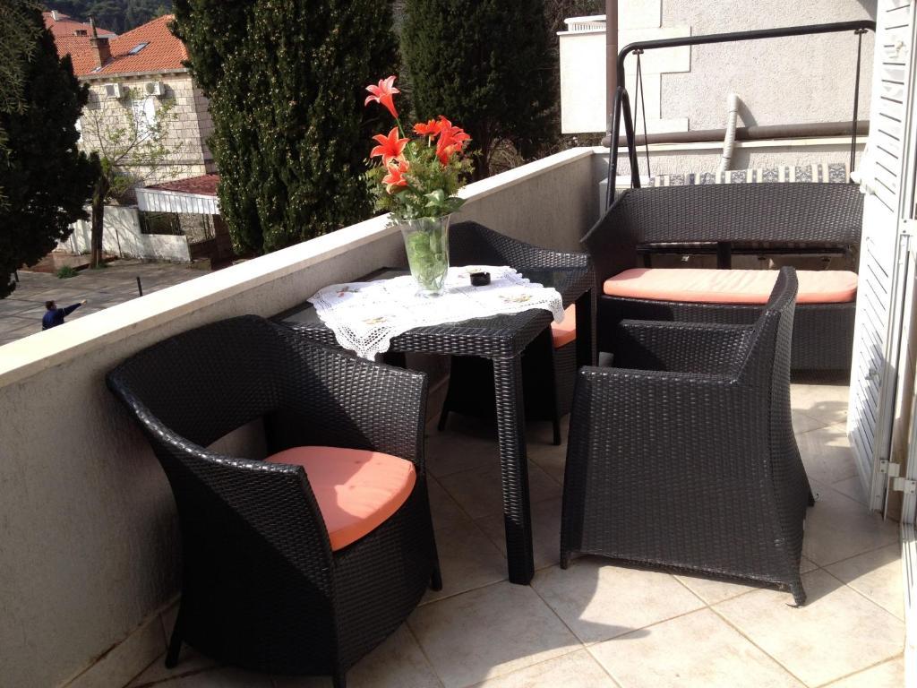 Deluxe Two-Bedroom Apartment Terrace,267512601:JPEG