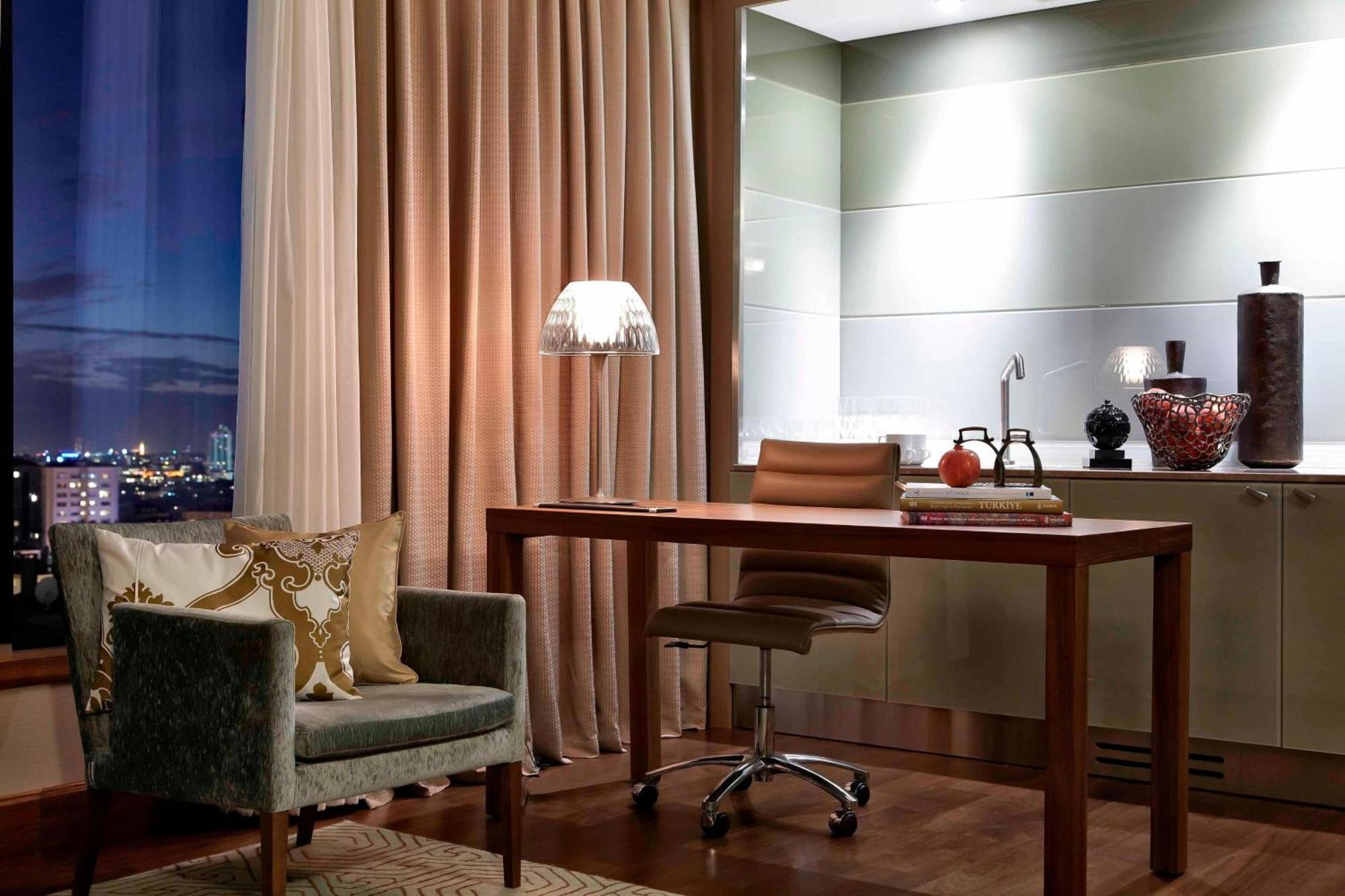 Junior Suite con Vista Bosforo e Accesso Lounge