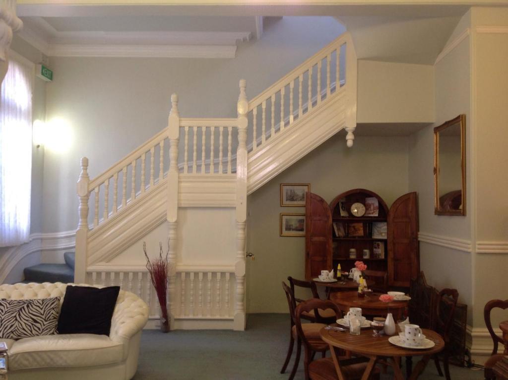 Evelyn Room