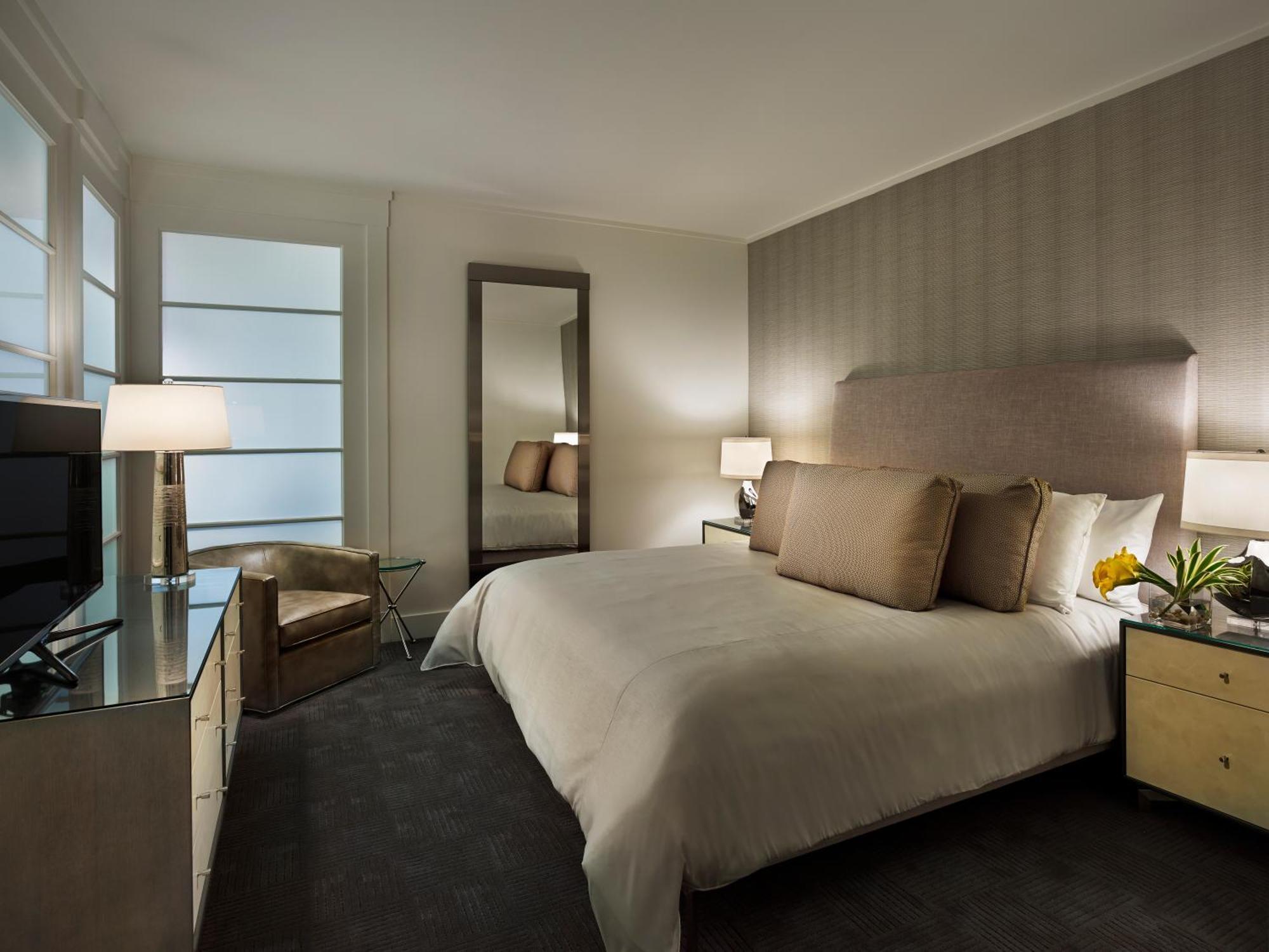 One Bedroom Platinum Suite