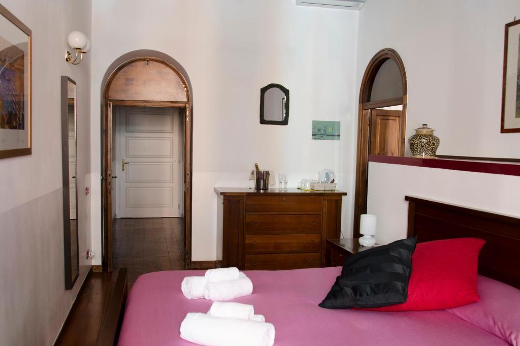 Triple Room,449505405:JPEG