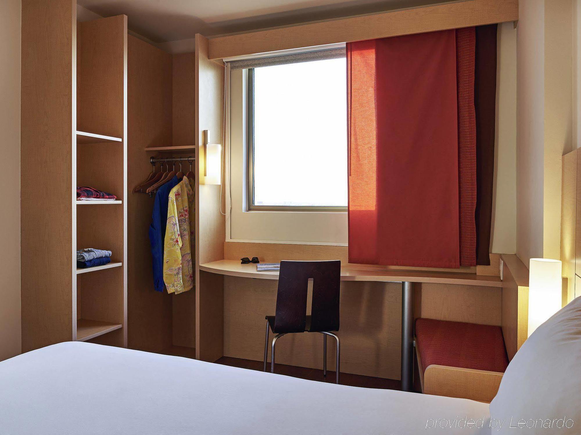 Quarto Duplo