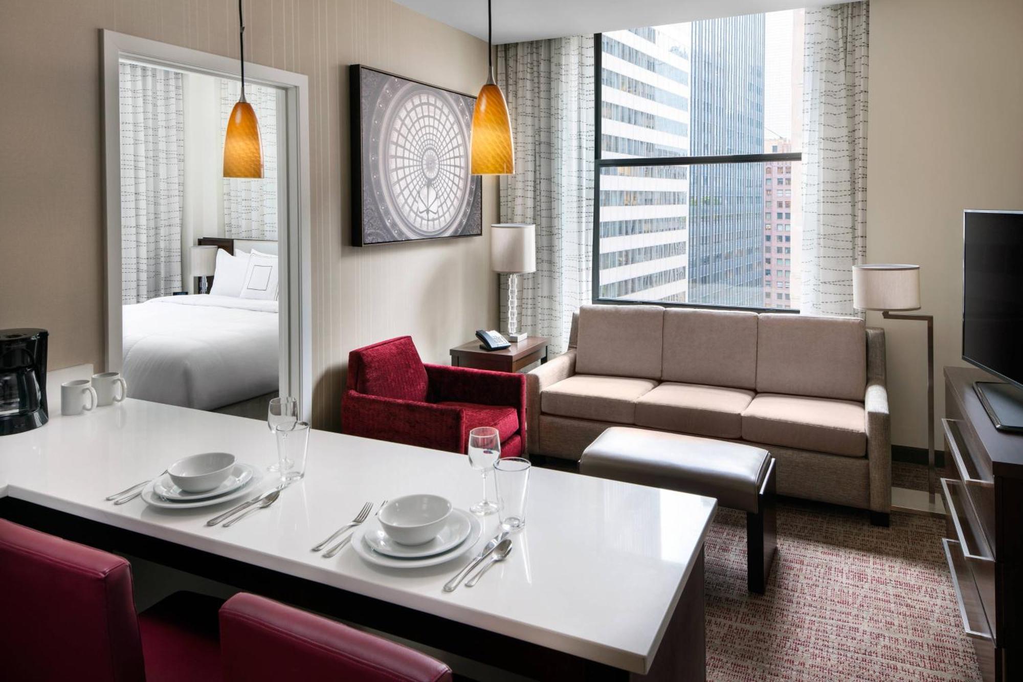 One-Bedroom King Suite