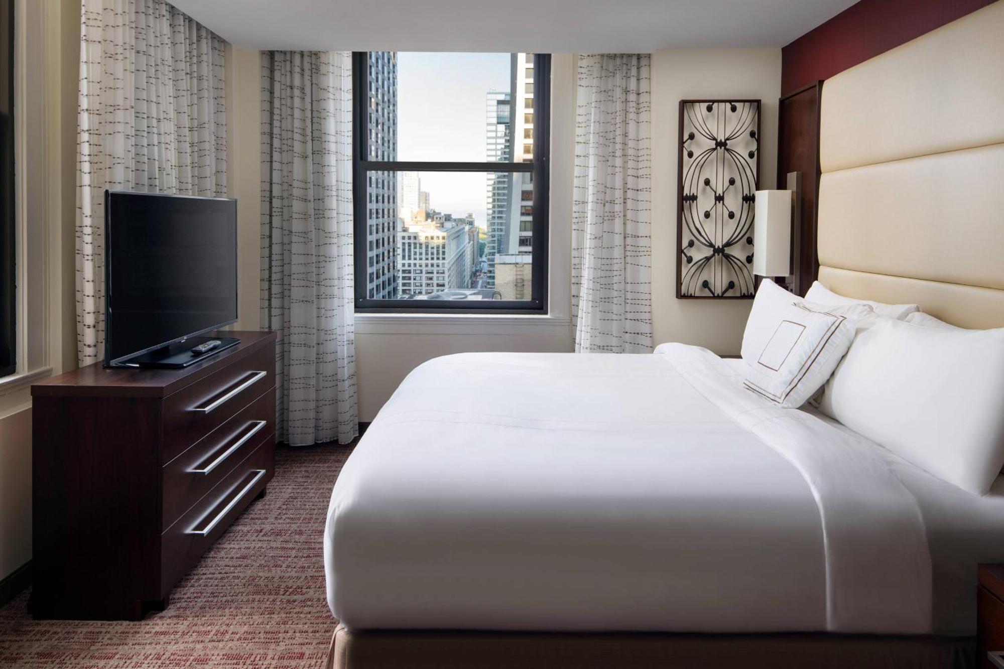 Two-Bedroom Suite,578457360:JPEG