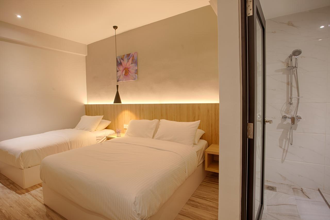 TRIPLE ROOM NO WINDOW
