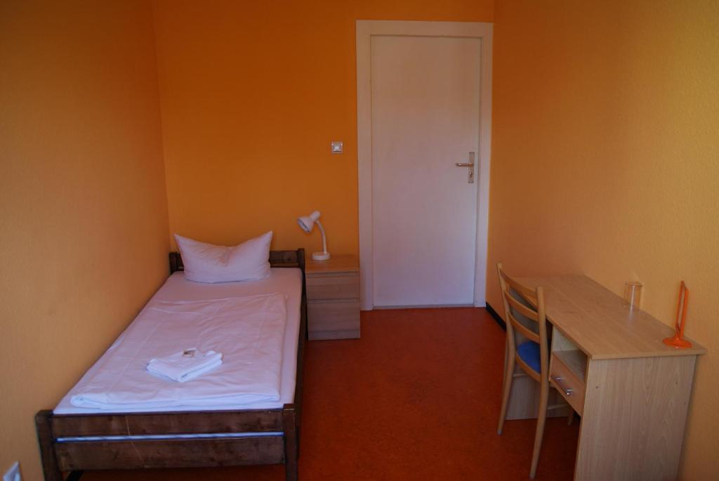Quarto Individual com Chuveiro