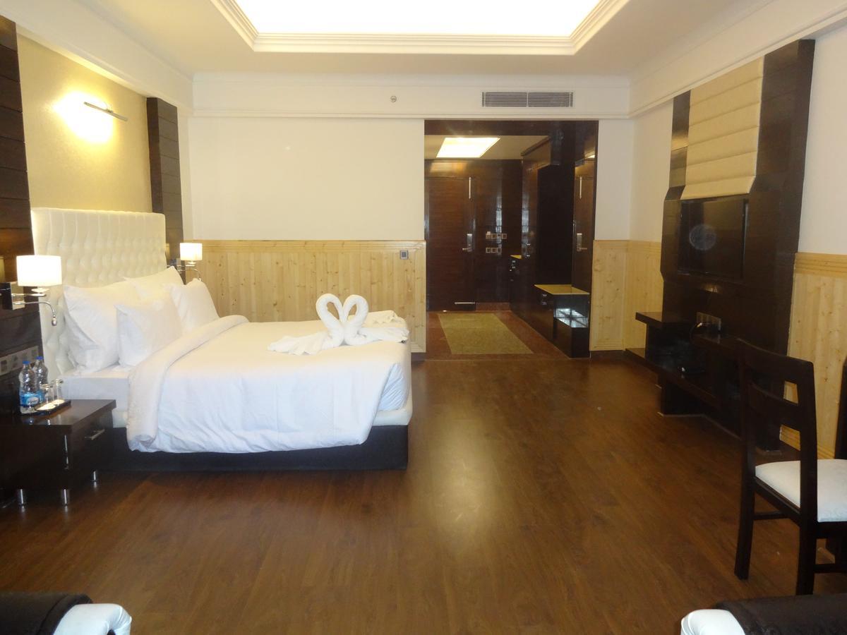 King Room Mountain View