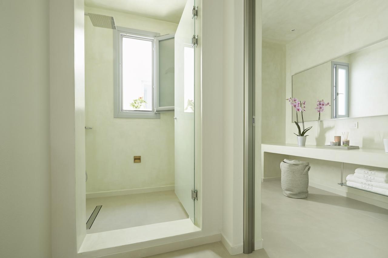 Junior Suite Hot Tub Partial Sea view or Lower courtyard