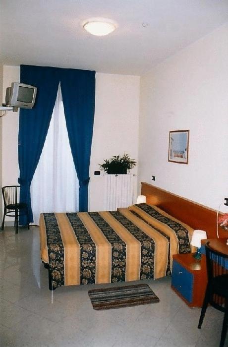 Double or Twin Room,64916140:JPEG