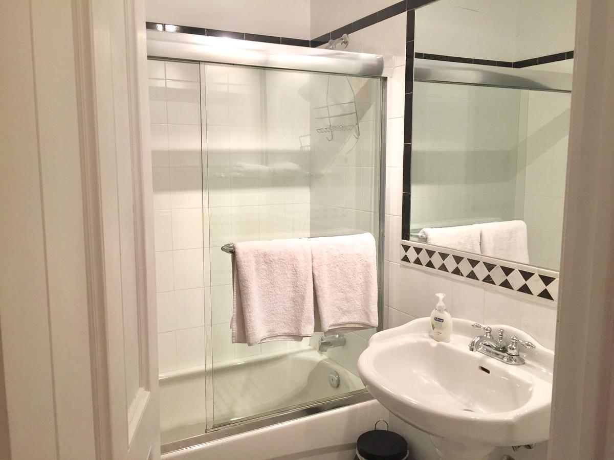 Queen Suite