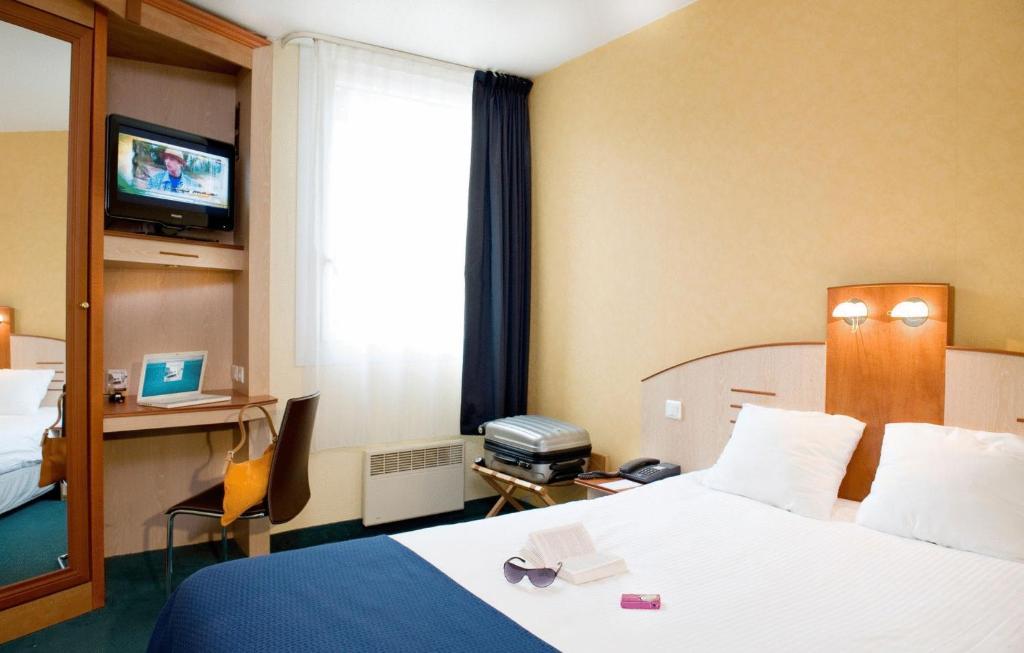 Suite con 1 Camera da Letto e Piscina Privata al Piano Terra
