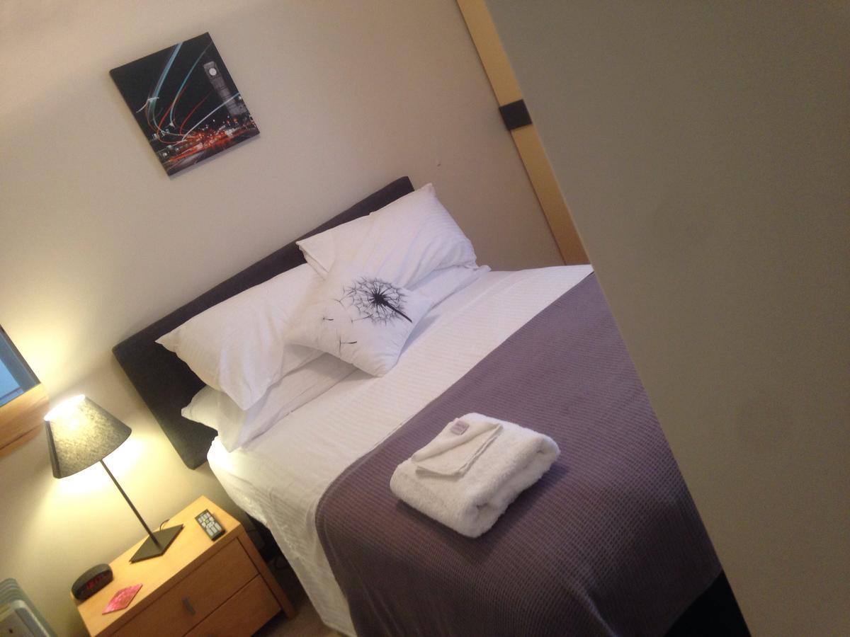 Single Room,609175724:JPEG