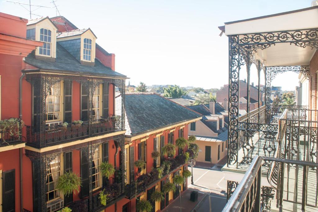Hébergements avec 2 Lits Queen-Size et Balcon - Vue sur Rue