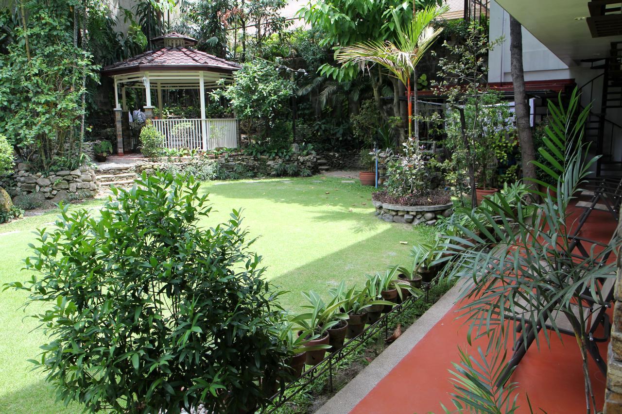 Studio Garden View