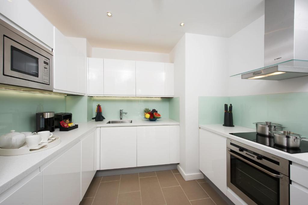 Premier One-Bedroom Apartment