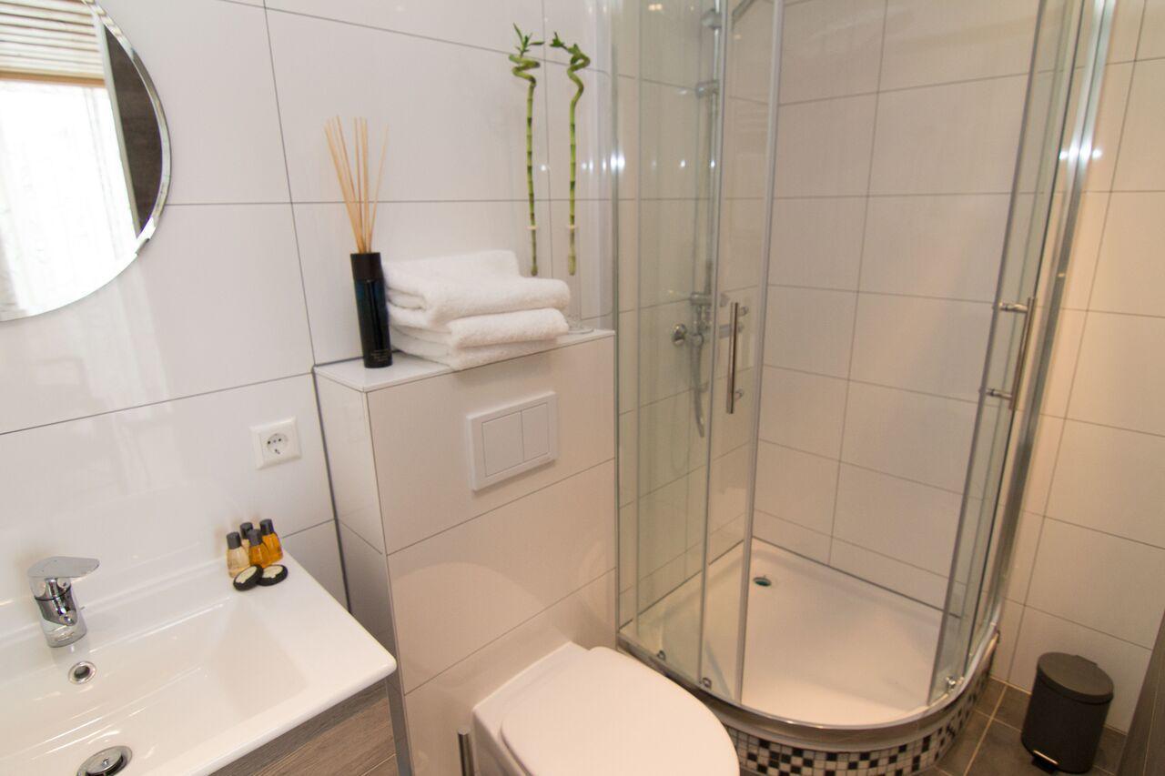 Double Room Private Bathroom