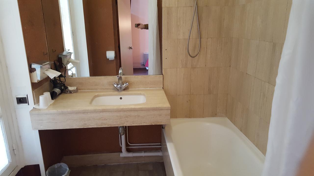 Single Room Private Bathroom