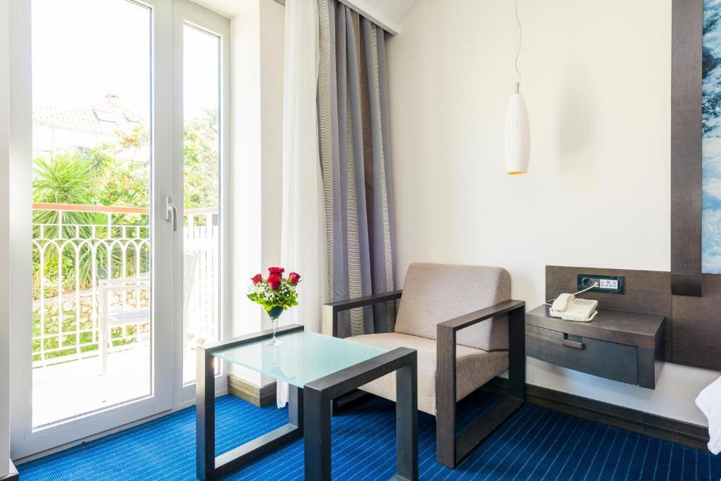 Classic Double or Twin Room Balcony