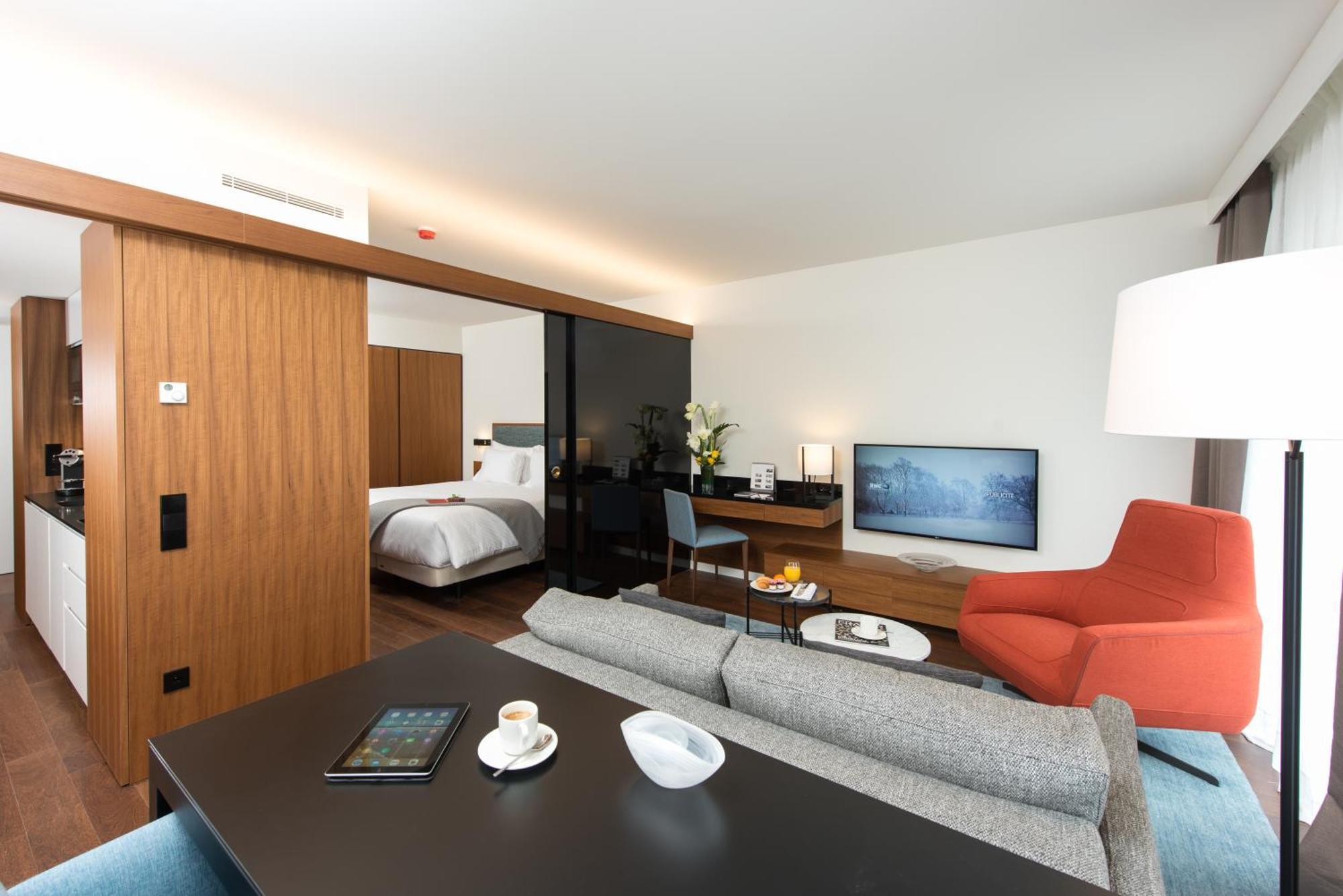 Deluxe Suite