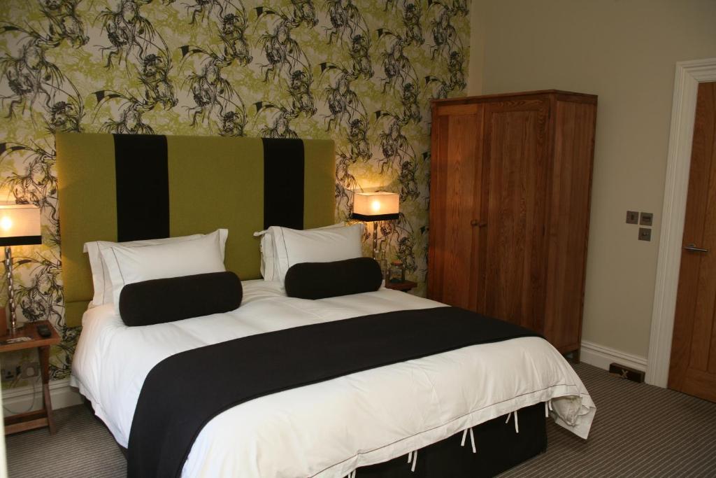 Large Double Room,633340803:JPEG