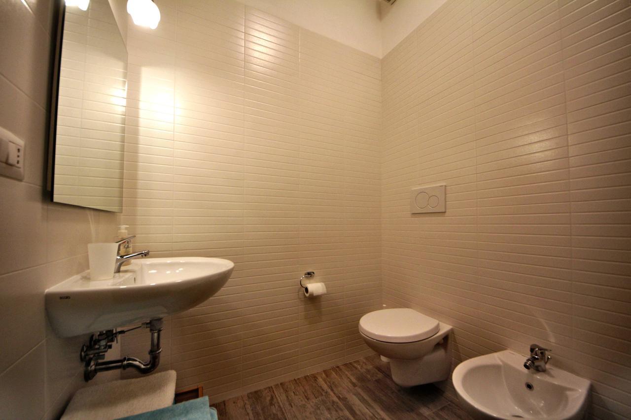 Double Room French Bed Private External Bathroom