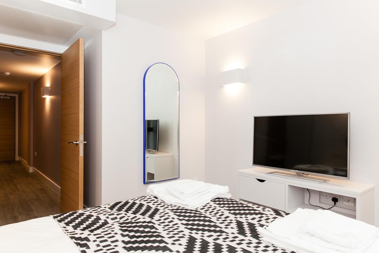 Superior One-Bedroom Apartment