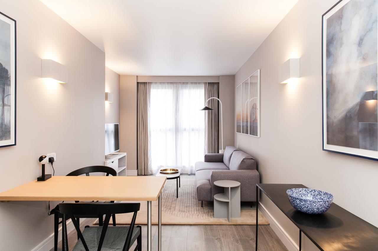 Superior One-Bedroom Apartment