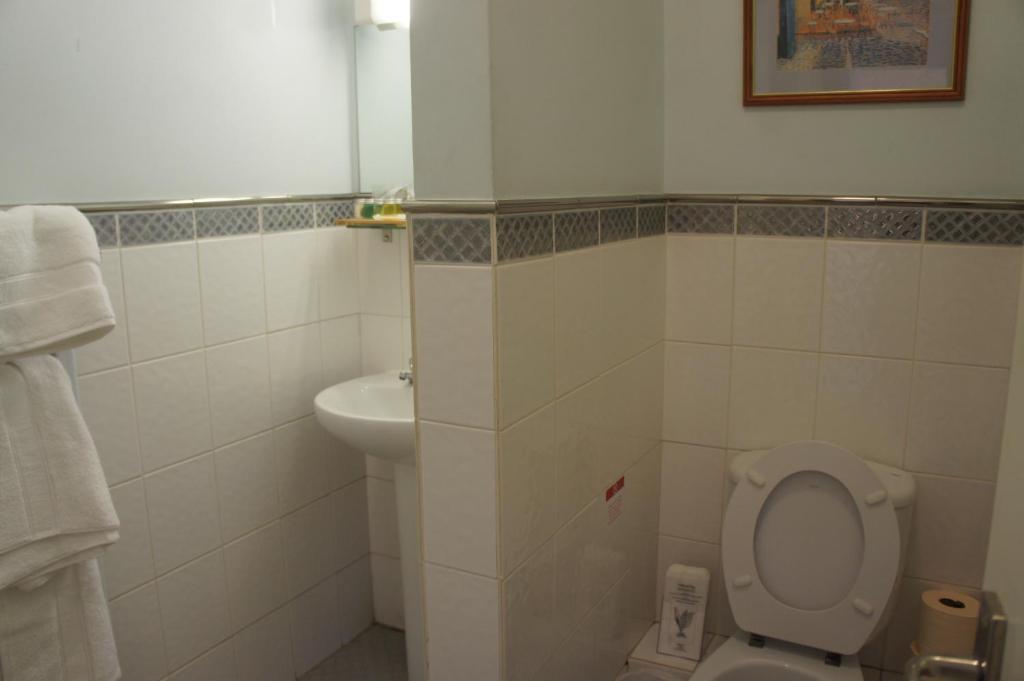 Double Room Shared Shower Toilet Annexe,139153632:JPEG